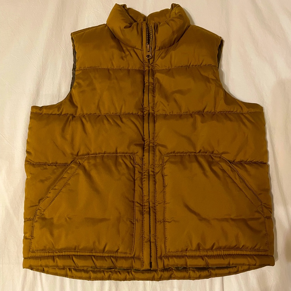Boys zip-up puffer vest